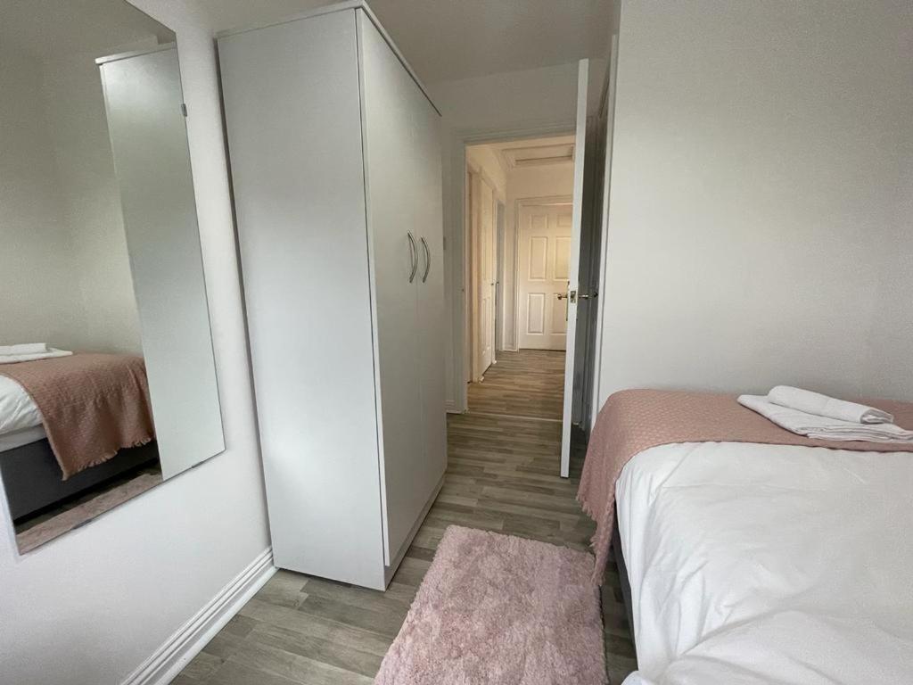 Ferguson House Βίλα Airdrie Εξωτερικό φωτογραφία